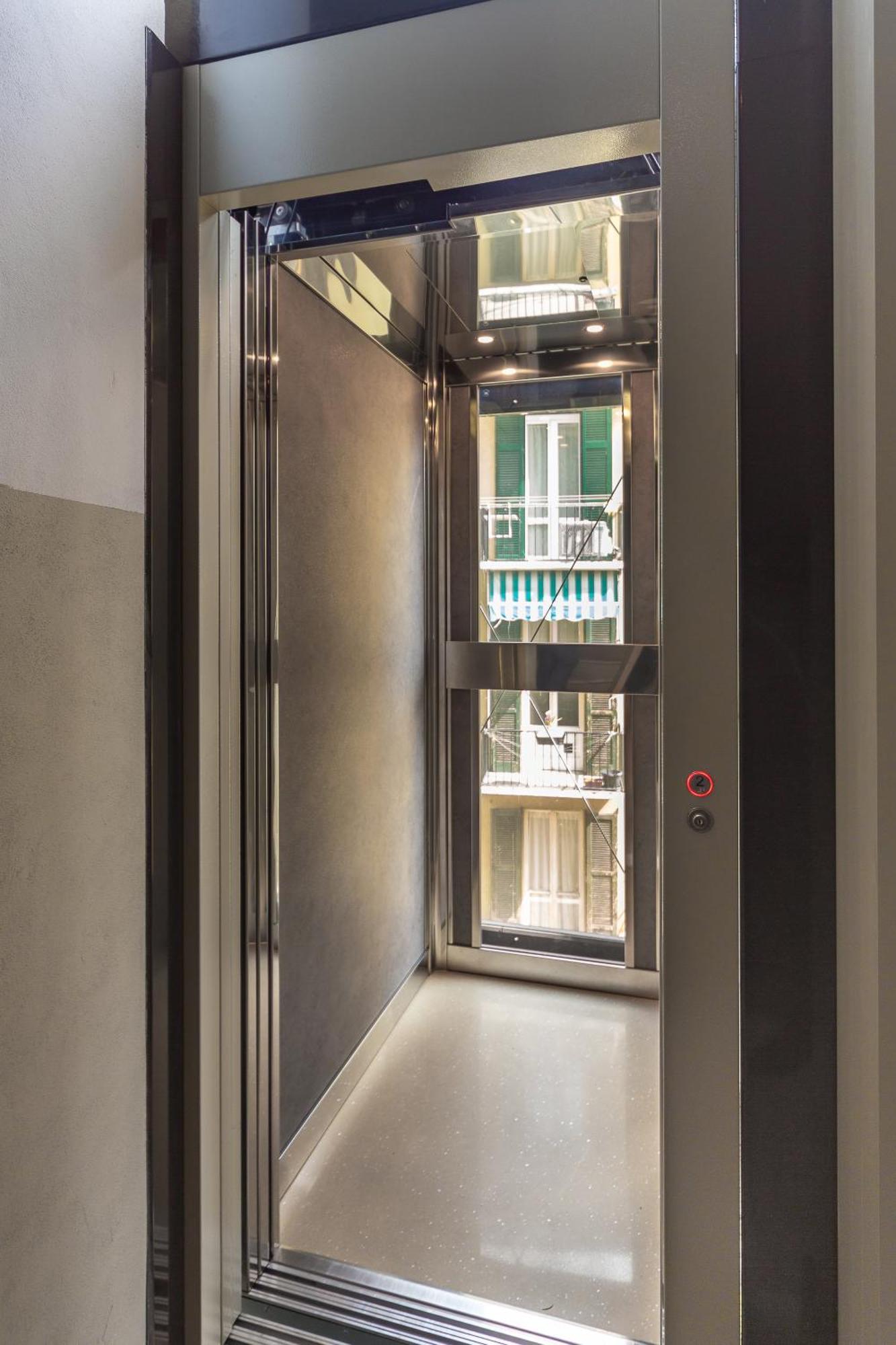 Studio Suite Navigli Bocconi In The Heart Of Milán Exterior foto